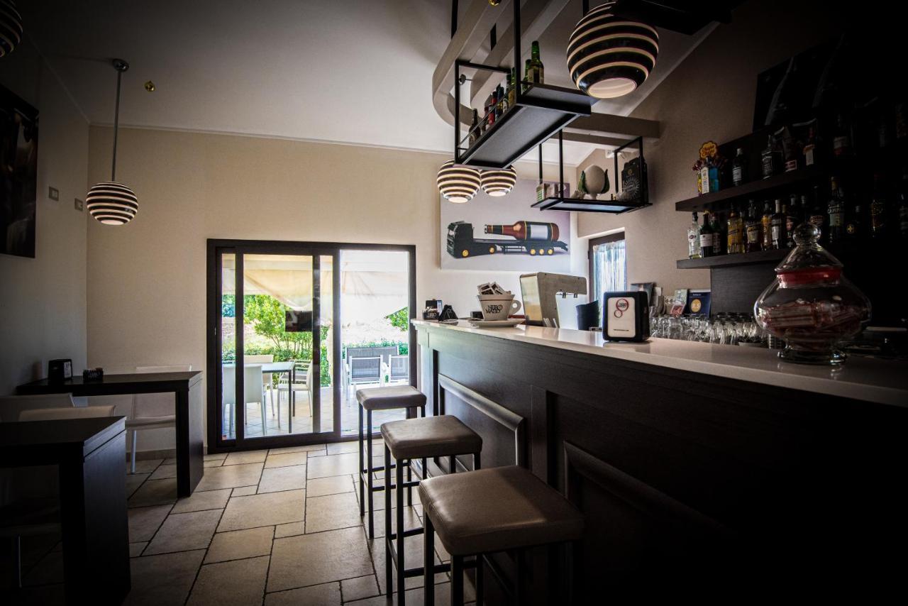 Locanda Del Pino Marina di Ginosa Bagian luar foto